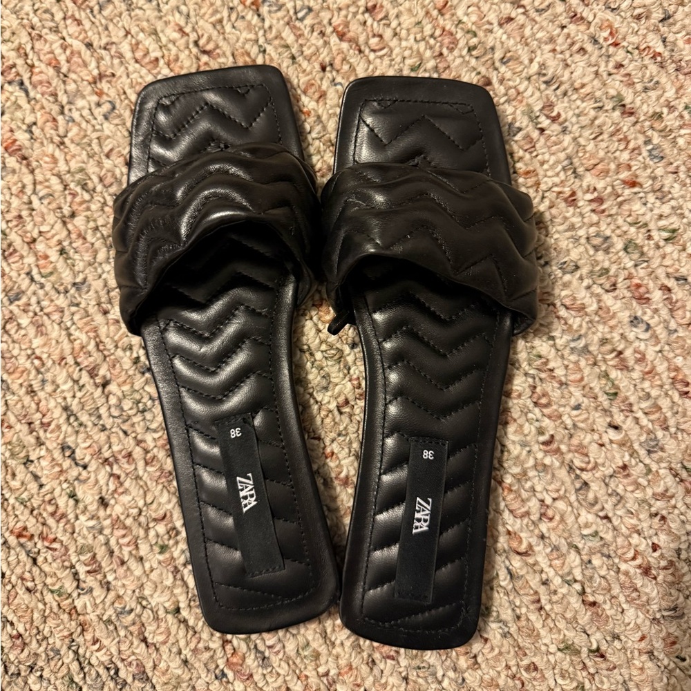 Zara Slides